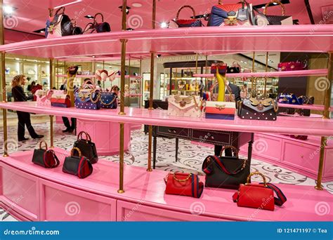 gucci outlet near rome italy|factory outlet in rome.